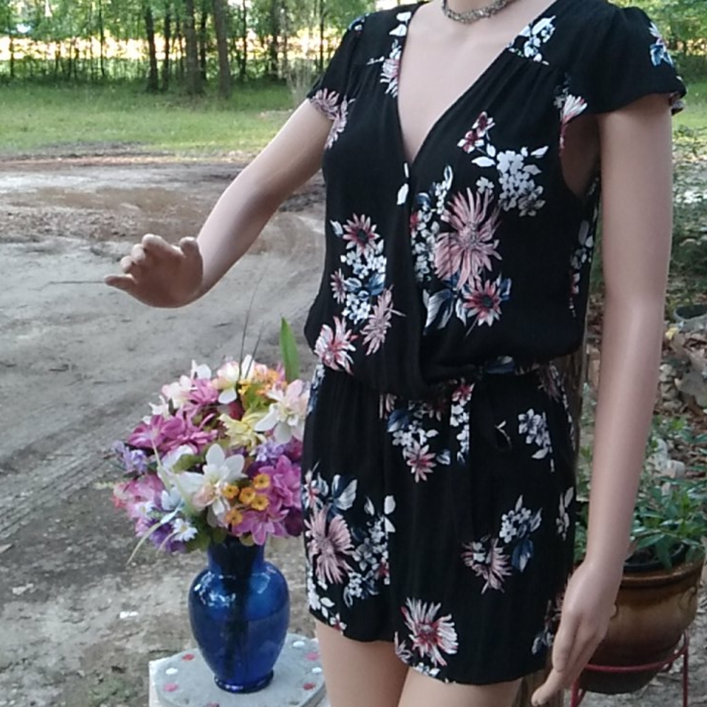 Nwot "Joe B" 1pc. Rayon Top & Bottom - image 1